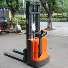 電動(dòng)地牛叉車還能替代爪式千斤頂使用